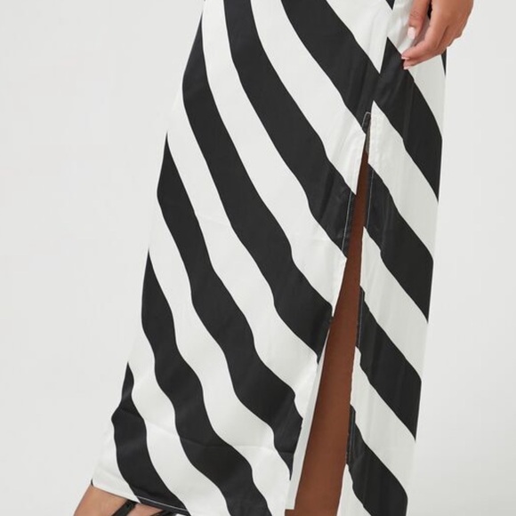 New forever 21 stripe maxi skirt size M - Picture 2 of 2